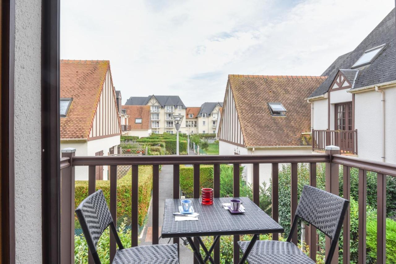 Le Voilier Apartment Courseulles-sur-Mer Bagian luar foto