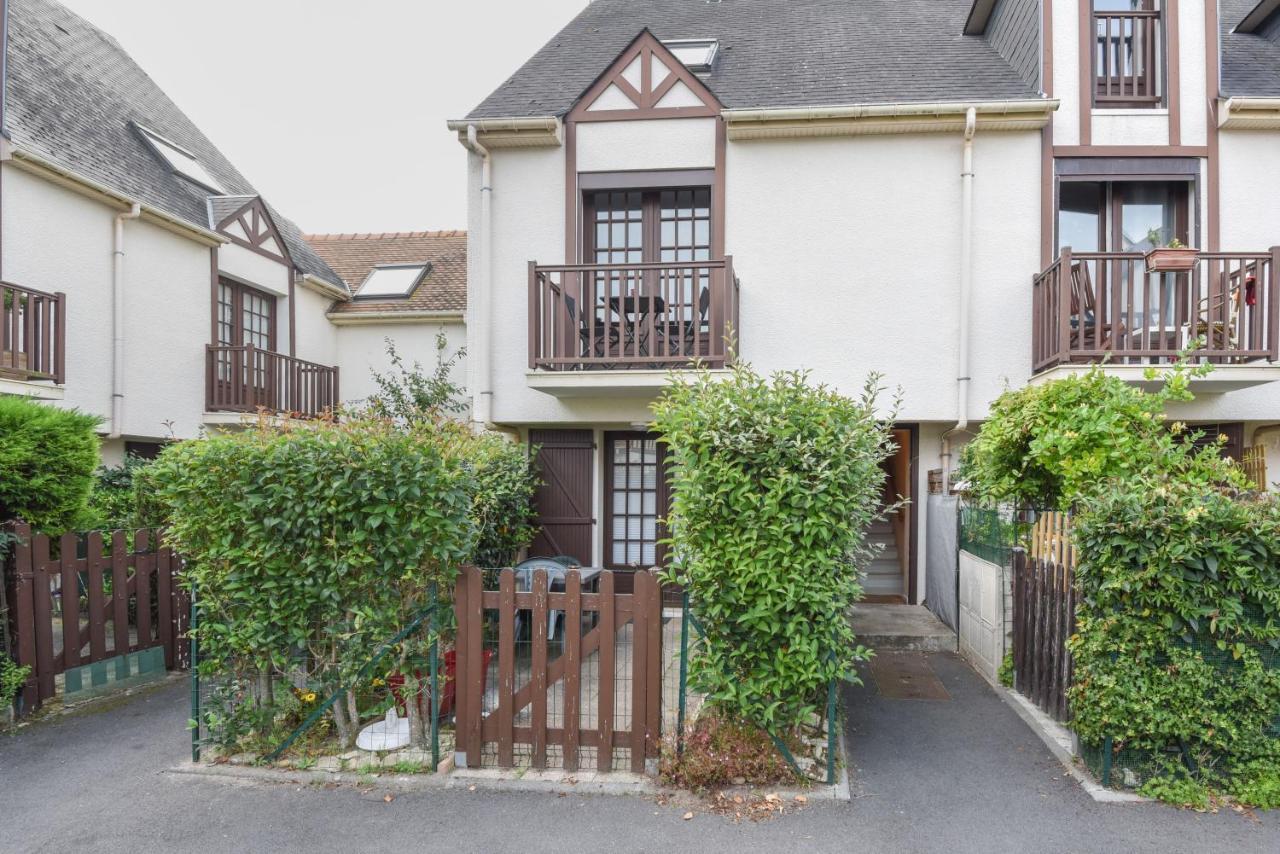 Le Voilier Apartment Courseulles-sur-Mer Bagian luar foto