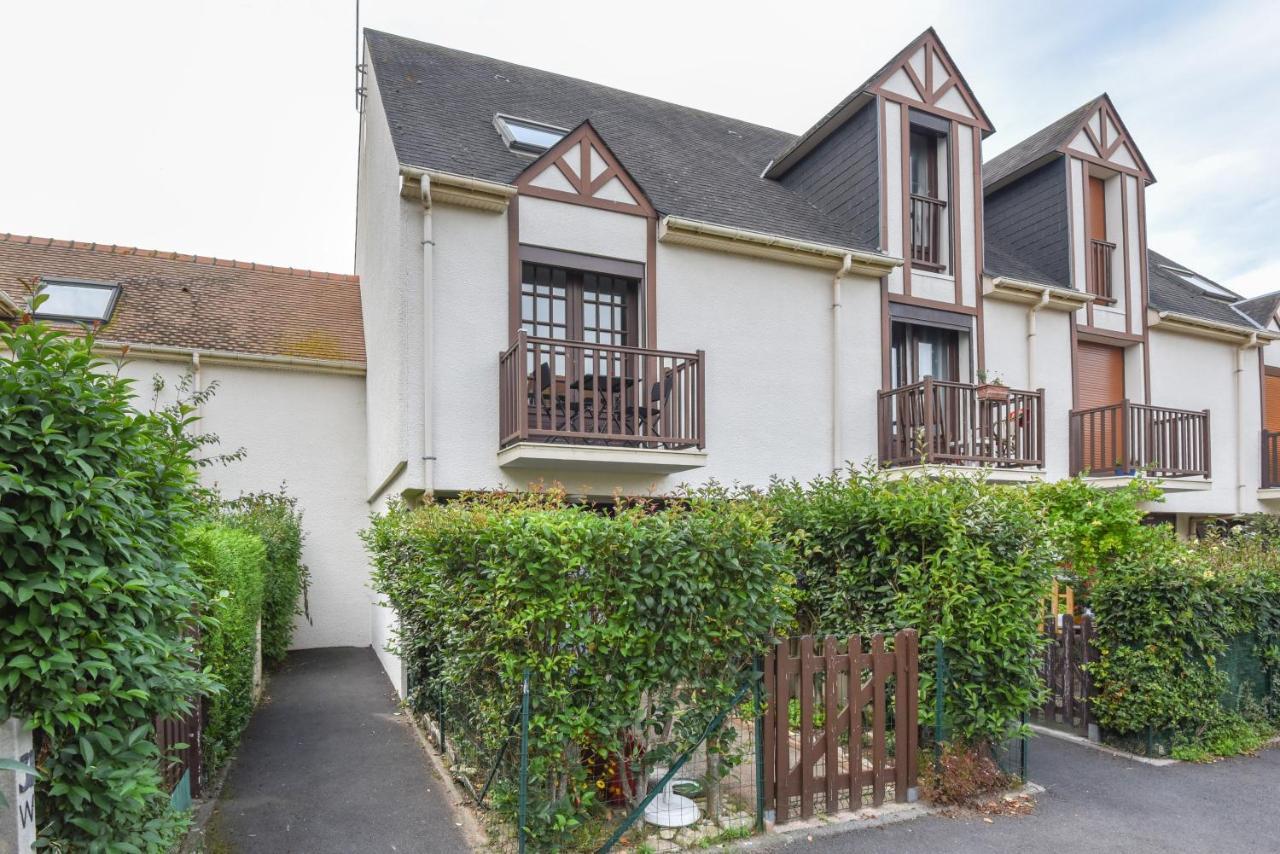 Le Voilier Apartment Courseulles-sur-Mer Bagian luar foto